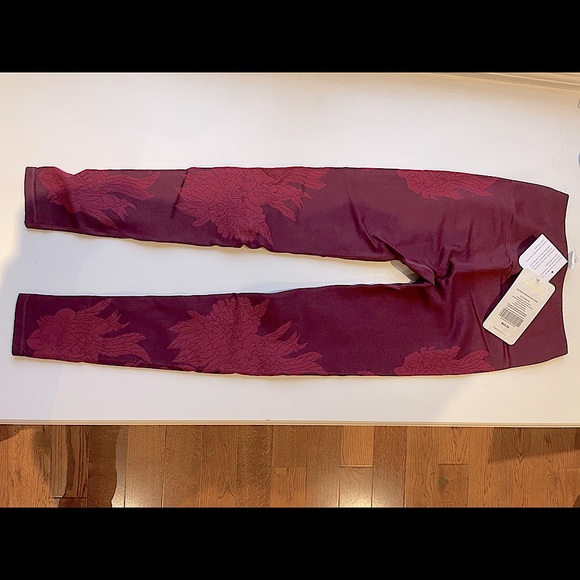 NEW - Fabletics Workout Leggings XS - Picture 3 of 5